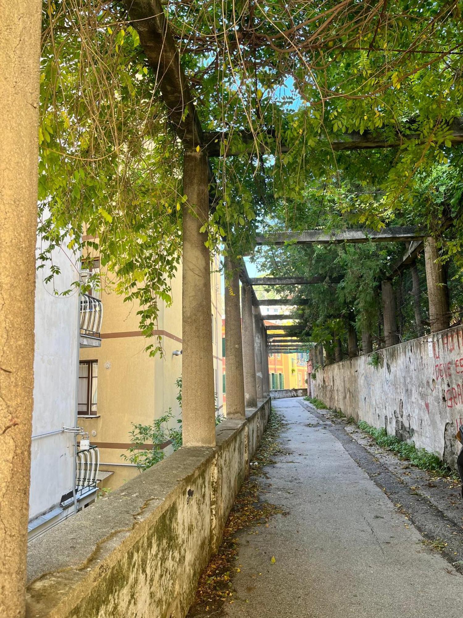 The Secret Garden Lägenhet Salerno Exteriör bild